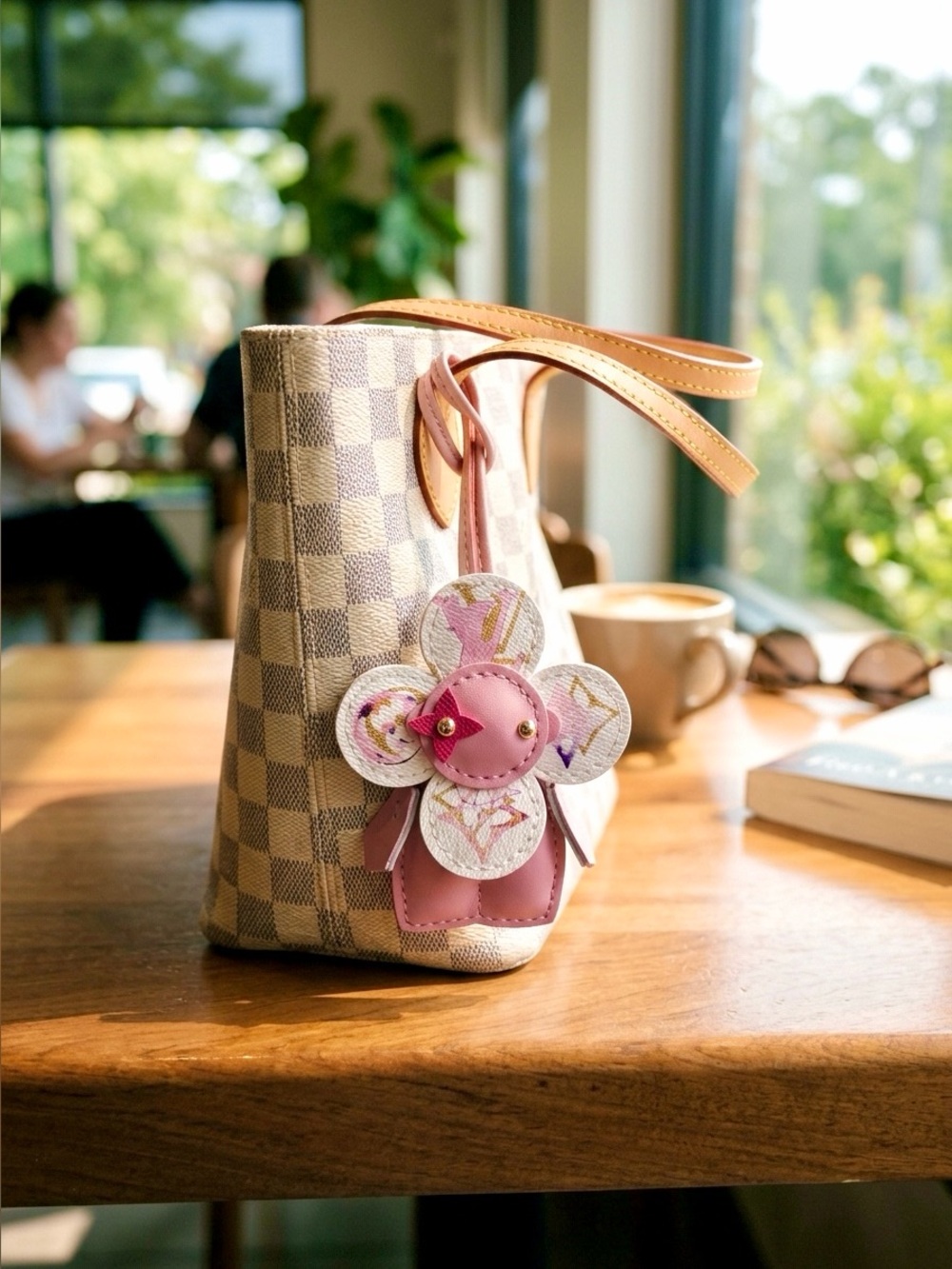 💞 Aquarelle Watercolour Vivienne doll bag charm